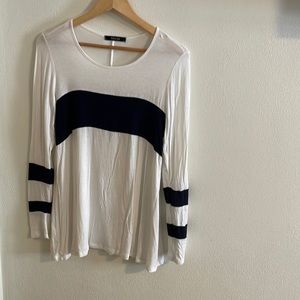 Over sized white tshirt